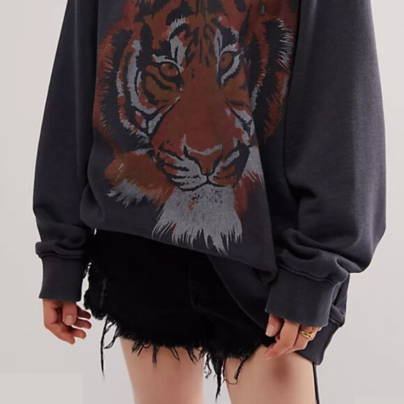 GUC!! FREE PEOPLE x WRANGLER Tiger Sweatshirt | Oversized Slouchy Crewneck | Med - Picture 7 of 7